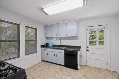 738 S E St, Pensacola, FL 32502 - Photo 9