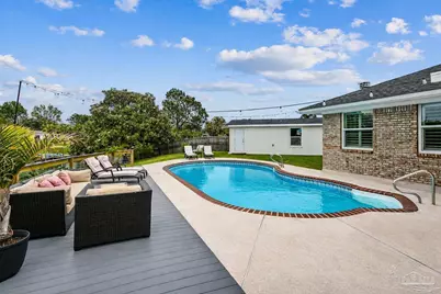 1047 Aquamarine Dr, Gulf Breeze, FL 32563 - Photo 17