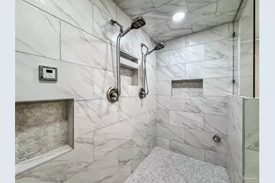 1047 Aquamarine Dr, Gulf Breeze, FL 32563 - Photo 27