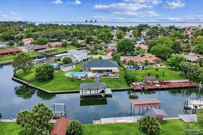 1047 Aquamarine Dr, Gulf Breeze, FL 32563 - Photo 13