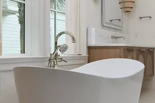 50 Highpoint Dr, Gulf Breeze, FL 32561 - Photo 23