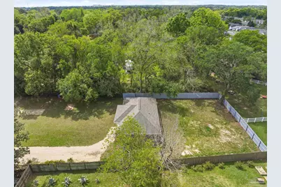 8055 El Estrecho Dr, Pensacola, FL 32514 - Photo 7