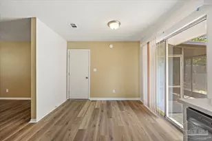 5633 Collinswood Dr, Milton, FL 32583 - Photo 9