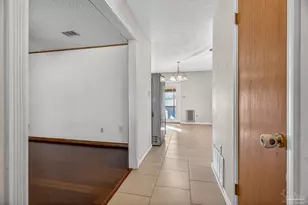 2933 Breckenridge Dr, Pensacola, FL 32526 - Photo 7