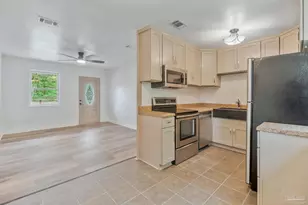 919 Crystal Springs Ave, Pensacola, FL 32505 - Photo 5