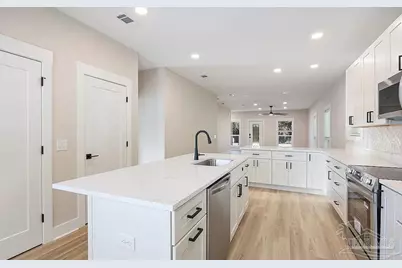 8338 Raleigh Cir, Pensacola, FL 32534 - Photo 9