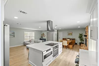 420 Dolphin St, Gulf Breeze, FL 32561 - Photo 9