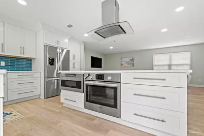 420 Dolphin St, Gulf Breeze, FL 32561 - Photo 5