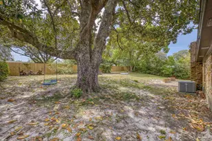 420 Dolphin St, Gulf Breeze, FL 32561 - Photo 37