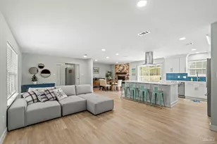 420 Dolphin St, Gulf Breeze, FL 32561 - Photo 17