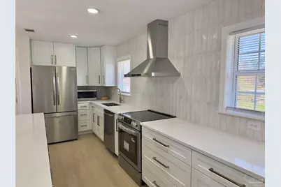 1613 Stanford Rd, Gulf Breeze, FL 32563 - Photo 9