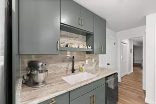 10666 Macgregor Dr, Pensacola, FL 32514 - Photo 11