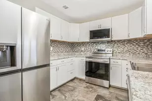 2325 Merle Cir, Pensacola, FL 32526 - Photo 9