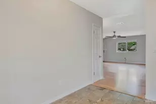 2325 Merle Cir, Pensacola, FL 32526 - Photo 7