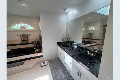 3705 N 12th Ave, Pensacola, FL 32503 - Photo 25