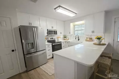 993 New Haven Dr, Cantonment, FL 32533 - Photo 9