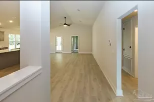 5207 Zenith Ln, Milton, FL 32583 - Photo 7