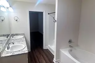 5740 San Gabriel Dr, Pensacola, FL 32504 - Photo 9