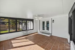 4593 Soundside Dr, Gulf Breeze, FL 32563 - Photo 37