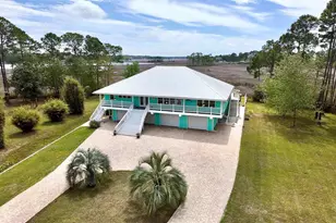 3336 Mills Bayou Dr, Milton, FL 32583 - Photo 1