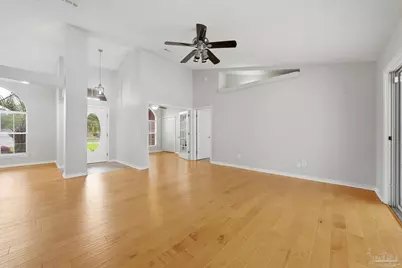 7982 Castle Pointe Way, Pensacola, FL 32506 - Photo 9