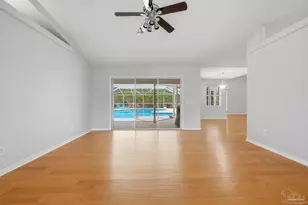 7982 Castle Pointe Way, Pensacola, FL 32506 - Photo 5