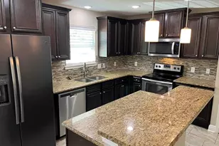 5892 Pendleton Ct, Gulf Breeze, FL 32563 - Photo 3