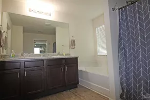 9439 Lutoo Ln, Pensacola, FL 32526 - Photo 25