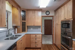 6111 Confederate Dr, Pensacola, FL 32503 - Photo 9