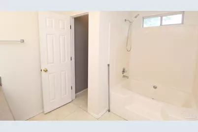 2432 Gulf Breeze Ave, Pensacola, FL 32507 - Photo 15