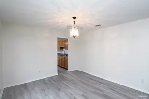 2432 Gulf Breeze Ave, Pensacola, FL 32507 - Photo 5