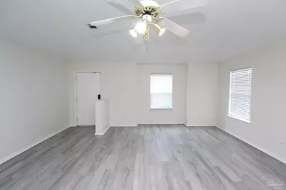 2432 Gulf Breeze Ave, Pensacola, FL 32507 - Photo 3
