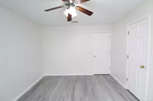 2432 Gulf Breeze Ave, Pensacola, FL 32507 - Photo 17