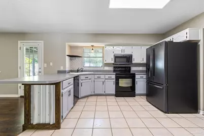 6059 Gillette Dr, Milton, FL 32570 - Photo 9