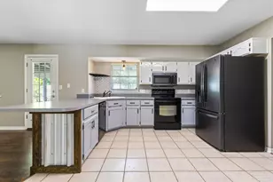 6059 Gillette Dr, Milton, FL 32570 - Photo 9