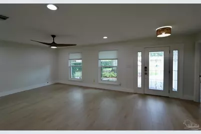 205 Florida Ave, Gulf Breeze, FL 32561 - Photo 11