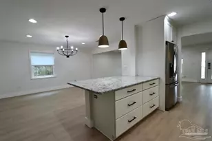 205 Florida Ave, Gulf Breeze, FL 32561 - Photo 7