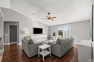 817 Binnacle Pl, Pensacola, FL 32507 - Photo 3