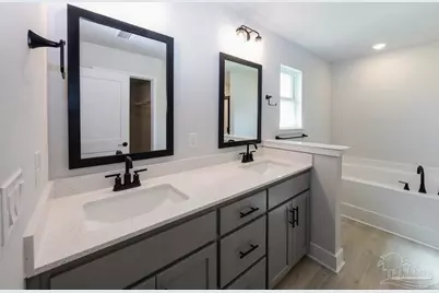 7606 Small Pines St, Milton, FL 32583 - Photo 15