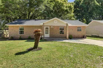 130 Calvert Oaks Dr, Pensacola, FL 32514 - Photo 1