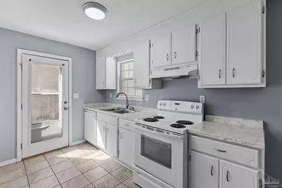 130 Calvert Oaks Dr, Pensacola, FL 32514 - Photo 9