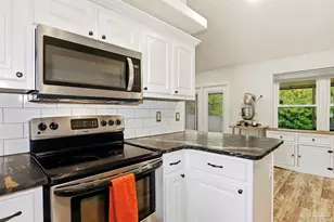 7878 Lola Cir, Navarre, FL 32566 - Photo 11