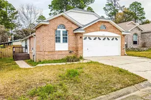 2060 Cambridge Cir, Pensacola, FL 32514 - Photo 1