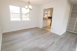 6945 Falcon Dr, Pensacola, FL 32526 - Photo 9