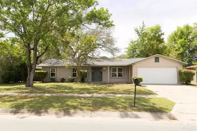 6945 Falcon Dr, Pensacola, FL 32526 - Photo 1