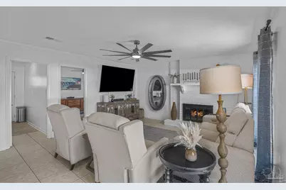 1044 Aquamarine Dr, Gulf Breeze, FL 32563 - Photo 31