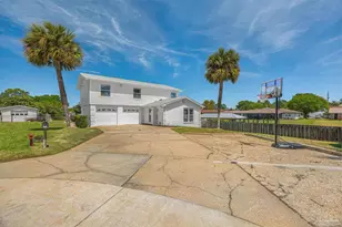 1044 Aquamarine Dr, Gulf Breeze, FL 32563 - Photo 5