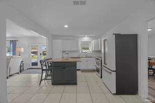 1044 Aquamarine Dr, Gulf Breeze, FL 32563 - Photo 23