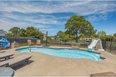 1044 Aquamarine Dr, Gulf Breeze, FL 32563 - Photo 57