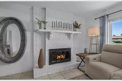 1044 Aquamarine Dr, Gulf Breeze, FL 32563 - Photo 33